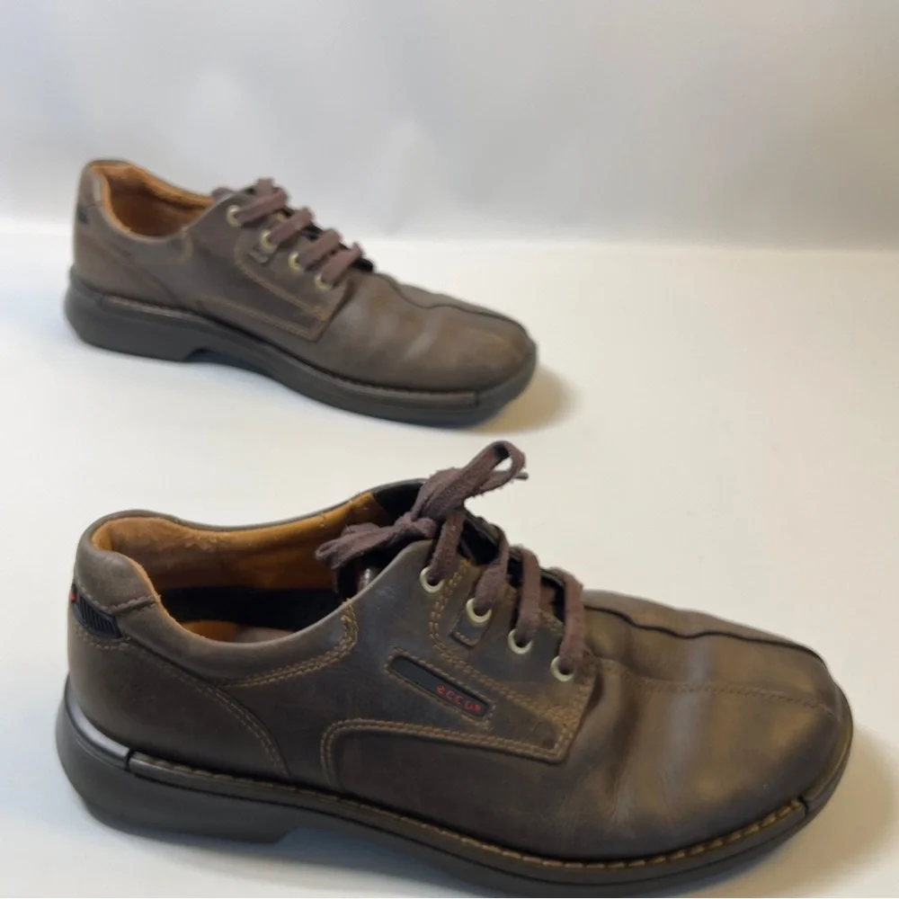 ECCO. men’s 11 EU 45 Brown Leather lace Up Casual Dress Shoe